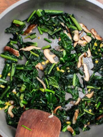 sautéed kale with shiitake ginger and garlic