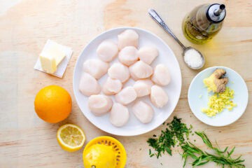 large scallops, olive oil, sea salt, lemon